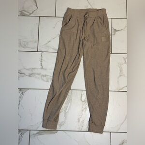 ALO Yoga Tan Ribbed Joggers
